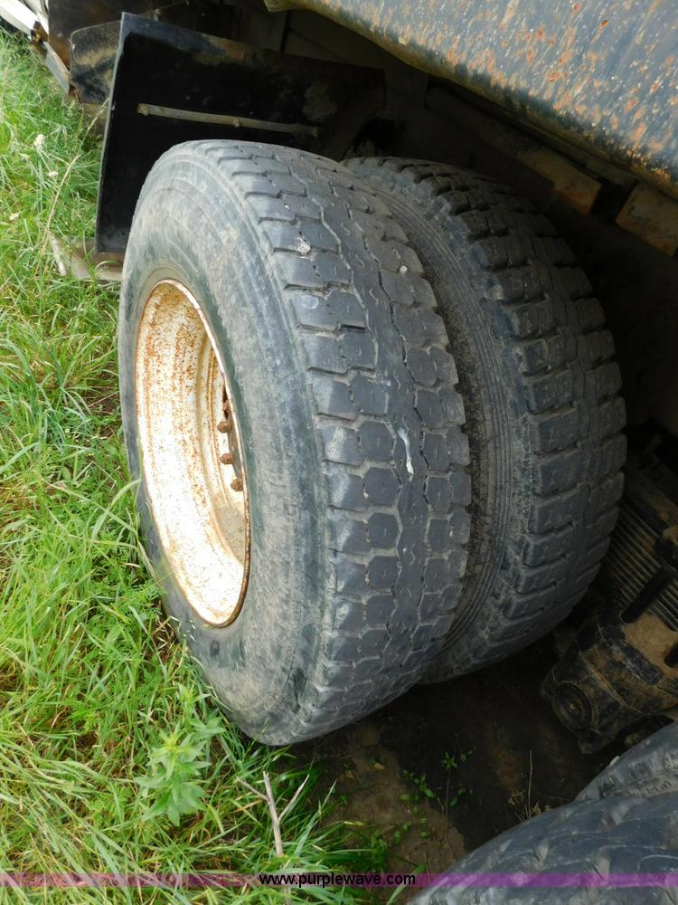 image for item K7154 1994 Western Star 4900 dump truck