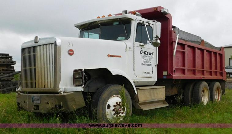 image for item K7155 1989 International F9370 dump truck