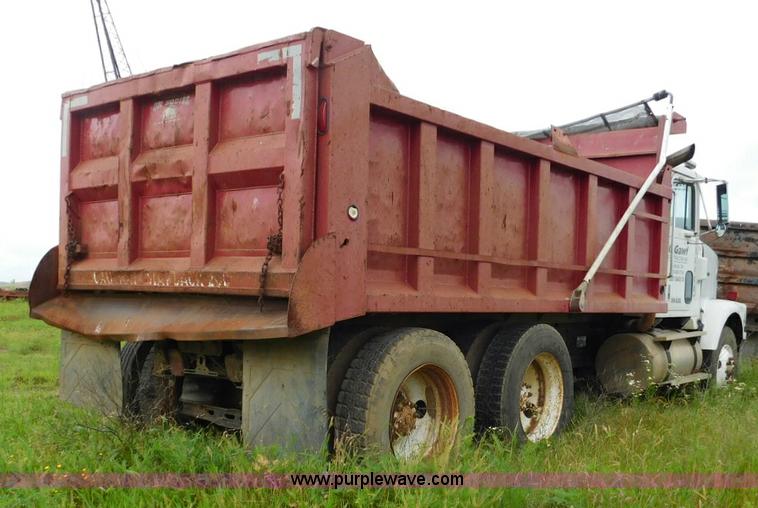 image for item K7155 1989 International F9370 dump truck