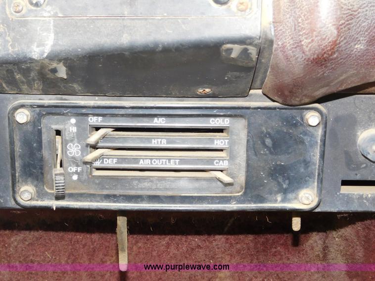 image for item K7155 1989 International F9370 dump truck