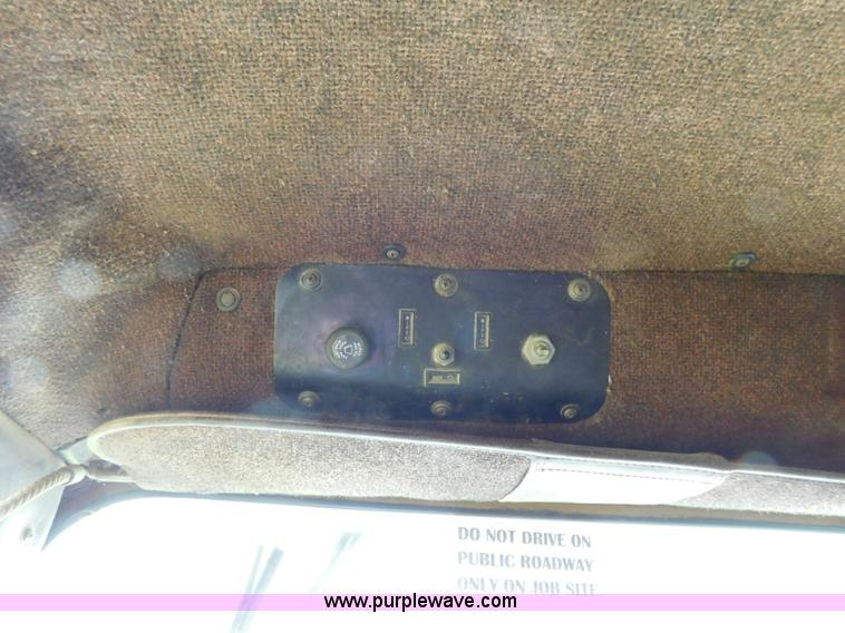 image for item K7155 1989 International F9370 dump truck