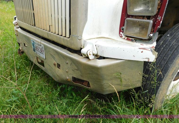 image for item K7155 1989 International F9370 dump truck