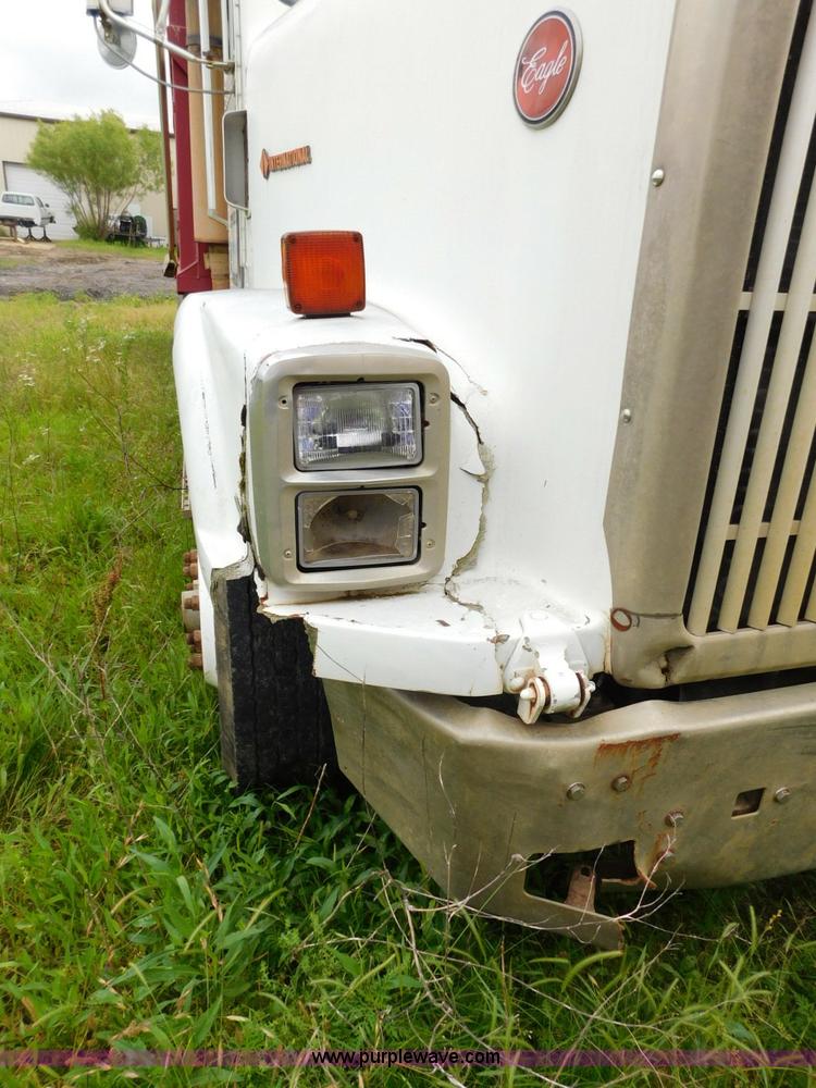 image for item K7155 1989 International F9370 dump truck