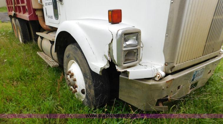 image for item K7155 1989 International F9370 dump truck