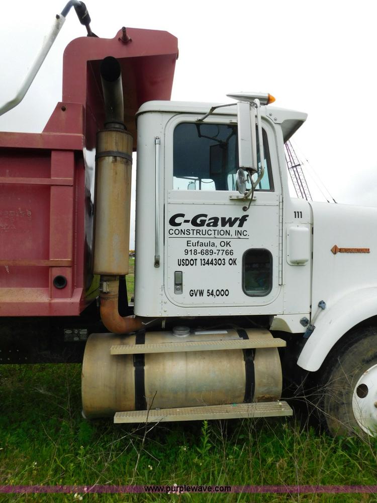 image for item K7155 1989 International F9370 dump truck