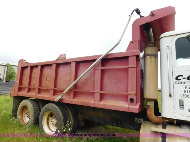 image for item K7155 1989 International F9370 dump truck