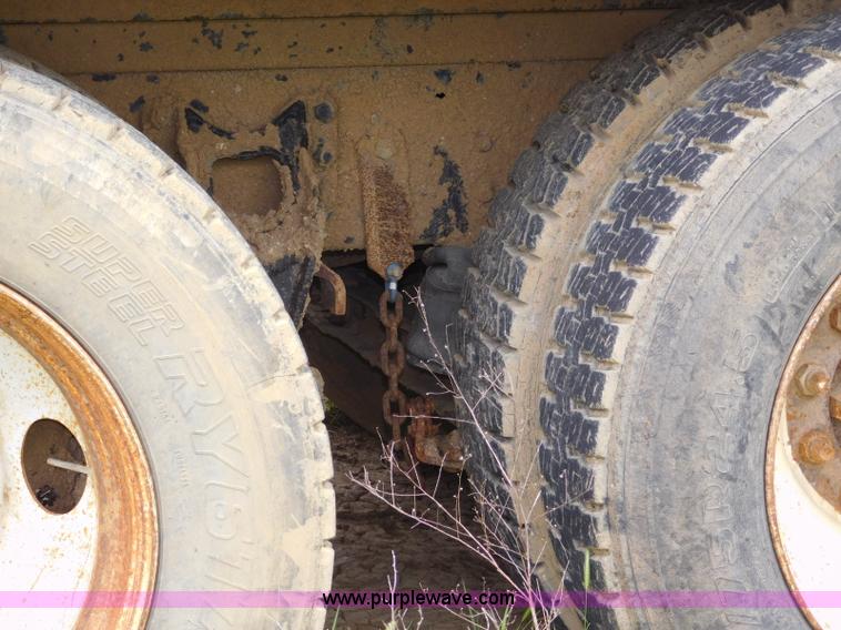 image for item K7155 1989 International F9370 dump truck