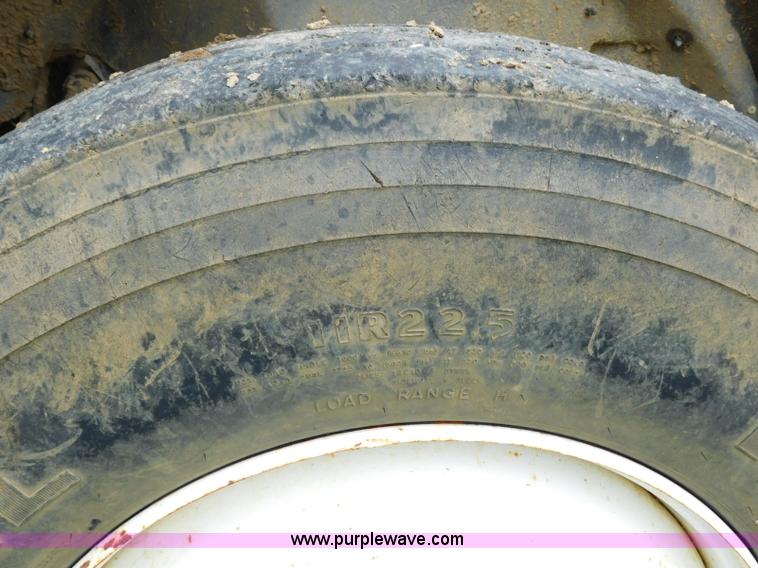 image for item K7155 1989 International F9370 dump truck