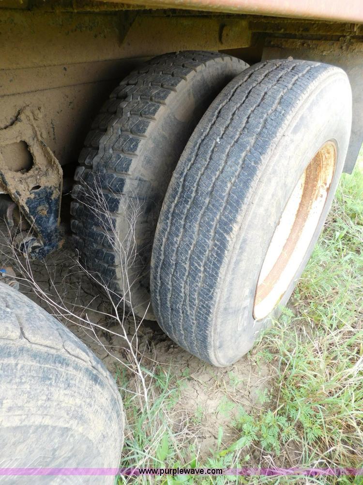 image for item K7155 1989 International F9370 dump truck