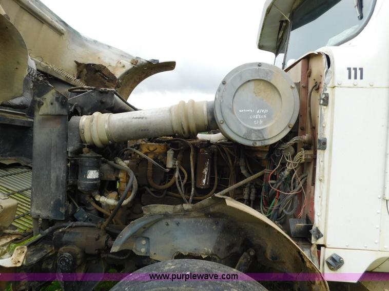image for item K7155 1989 International F9370 dump truck
