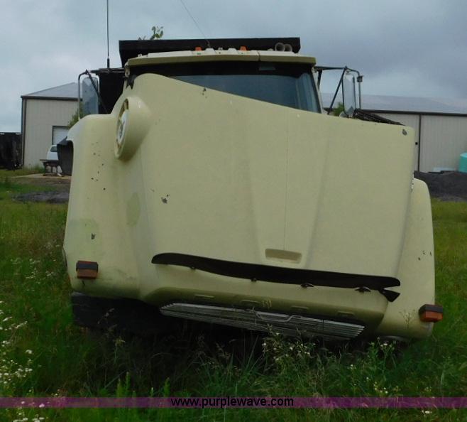 image for item K7156 1978 Ford 9000 dump truck