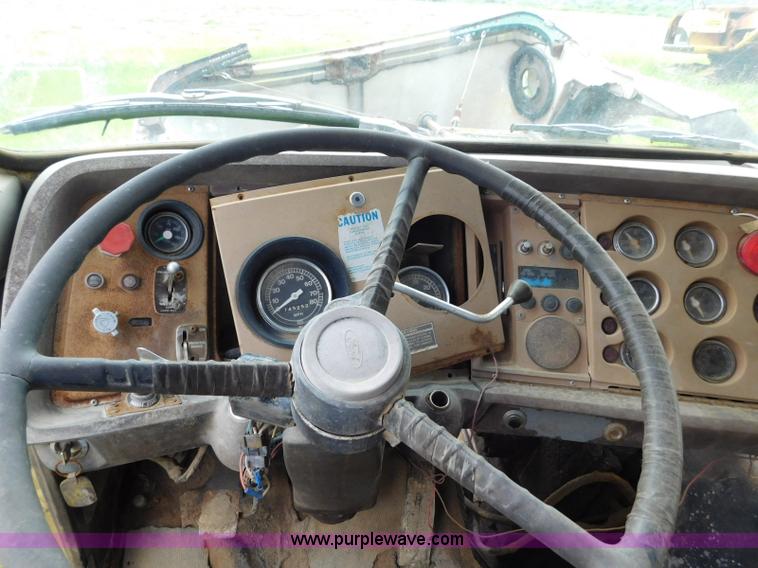 image for item K7156 1978 Ford 9000 dump truck
