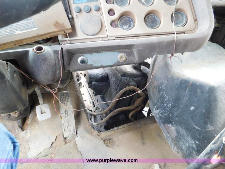 image for item K7156 1978 Ford 9000 dump truck