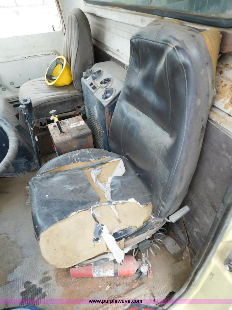 image for item K7156 1978 Ford 9000 dump truck