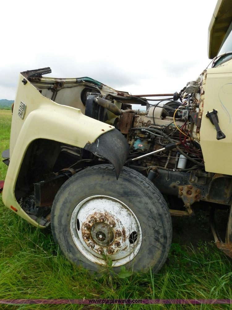 image for item K7156 1978 Ford 9000 dump truck