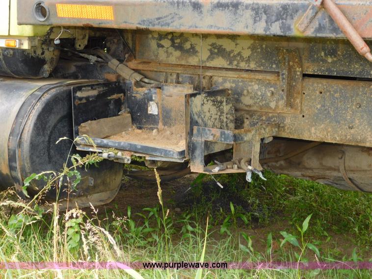 image for item K7156 1978 Ford 9000 dump truck