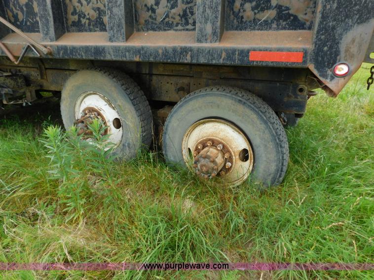 image for item K7156 1978 Ford 9000 dump truck