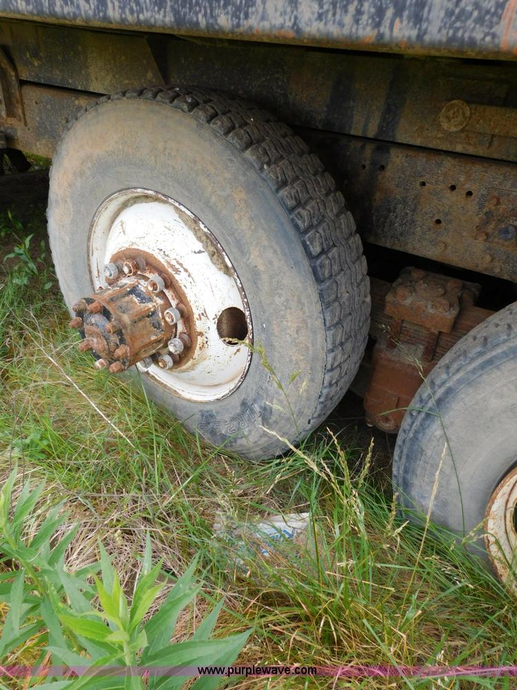 image for item K7156 1978 Ford 9000 dump truck