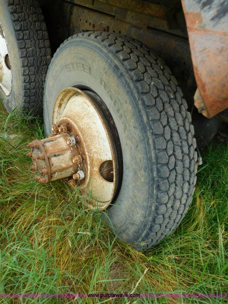 image for item K7156 1978 Ford 9000 dump truck