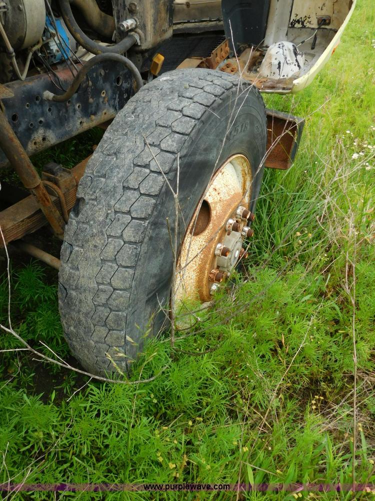 image for item K7156 1978 Ford 9000 dump truck