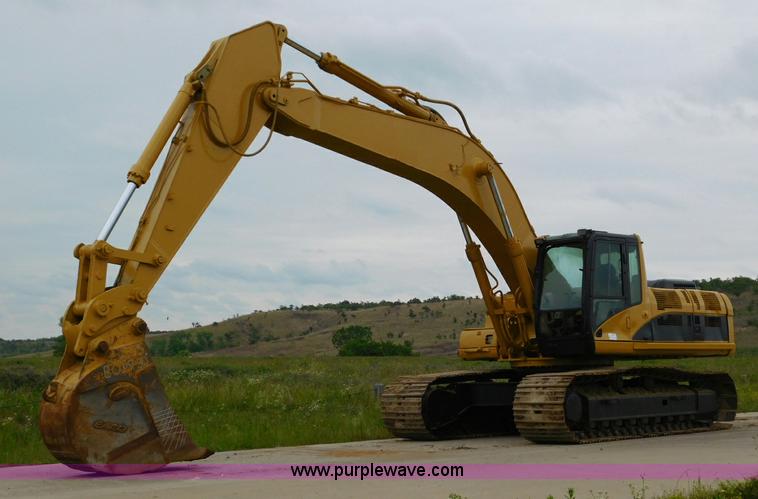 image for item K7157 2002 Caterpillar 330C L excavator