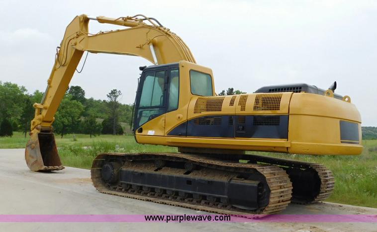 image for item K7157 2002 Caterpillar 330C L excavator