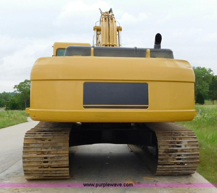 image for item K7157 2002 Caterpillar 330C L excavator