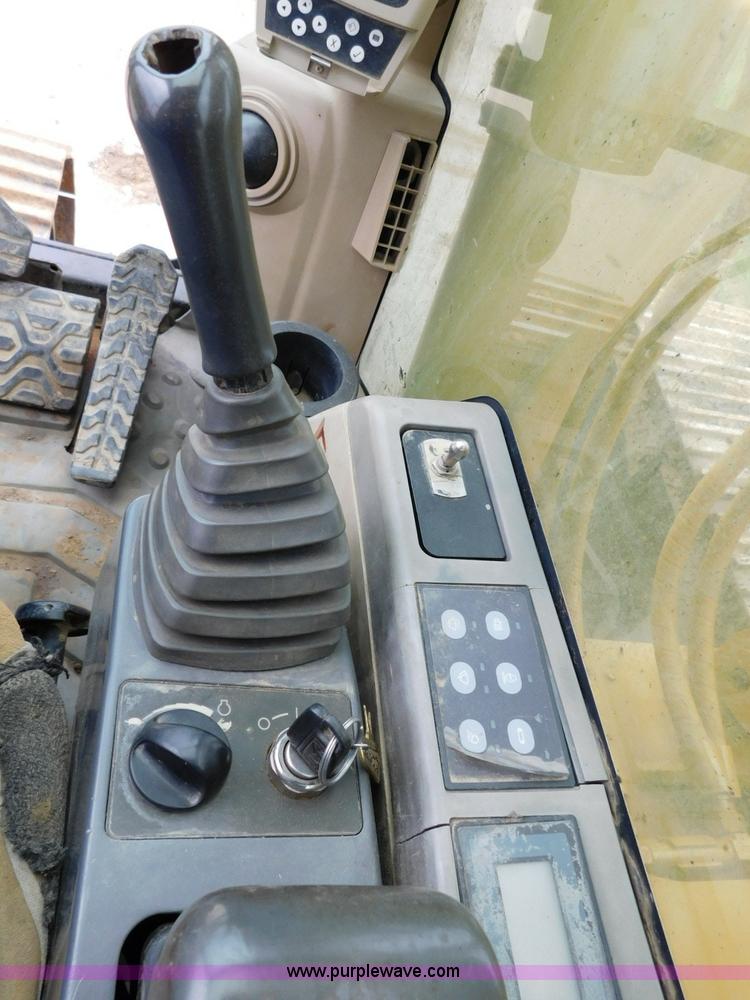 image for item K7157 2002 Caterpillar 330C L excavator