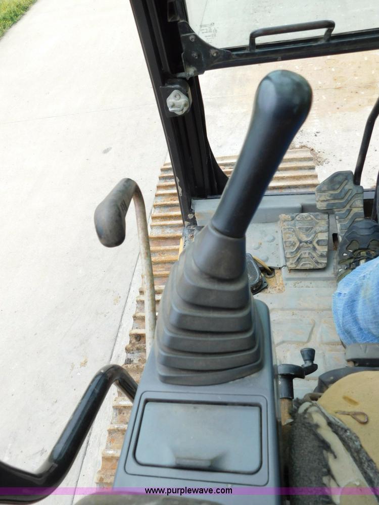 image for item K7157 2002 Caterpillar 330C L excavator