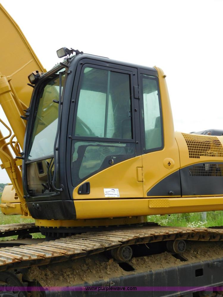 image for item K7157 2002 Caterpillar 330C L excavator