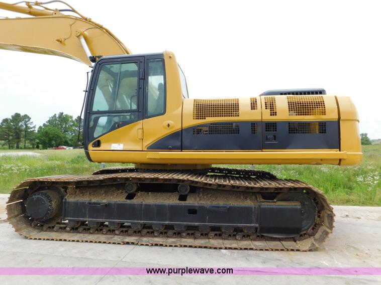 image for item K7157 2002 Caterpillar 330C L excavator