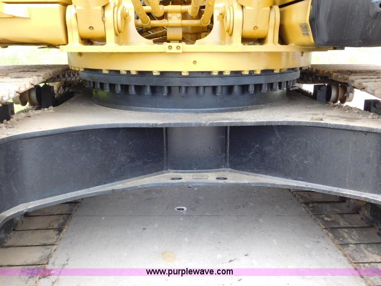 image for item K7157 2002 Caterpillar 330C L excavator