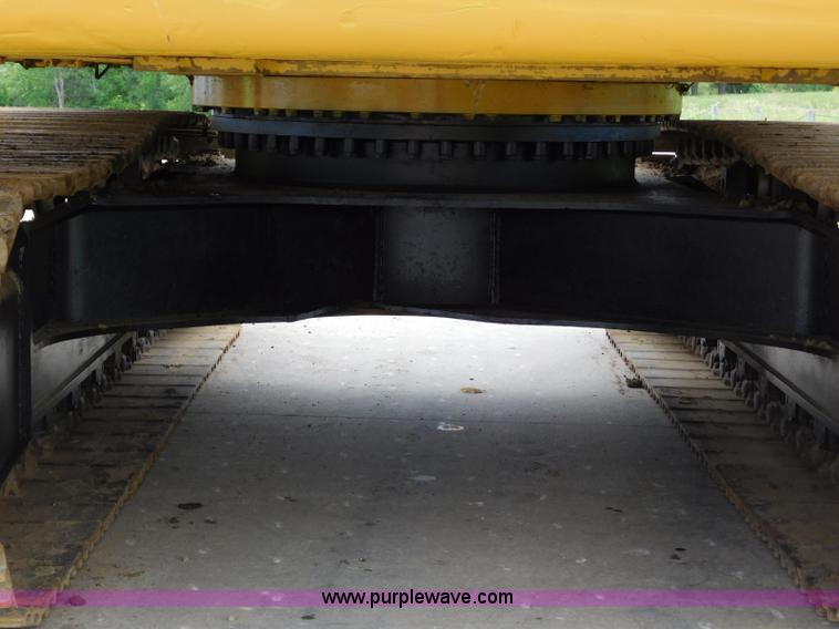 image for item K7157 2002 Caterpillar 330C L excavator