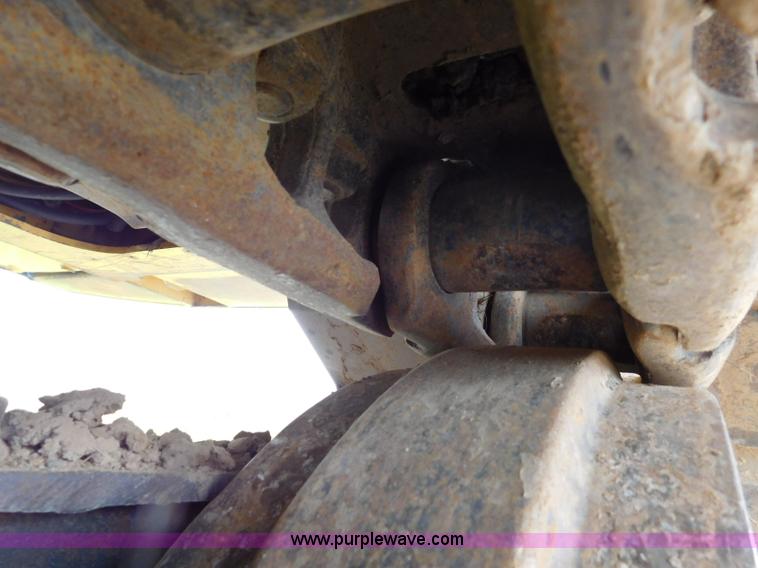 image for item K7157 2002 Caterpillar 330C L excavator