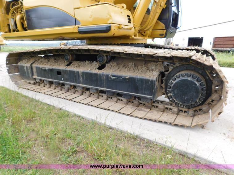 image for item K7157 2002 Caterpillar 330C L excavator