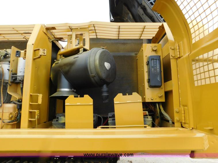 image for item K7157 2002 Caterpillar 330C L excavator