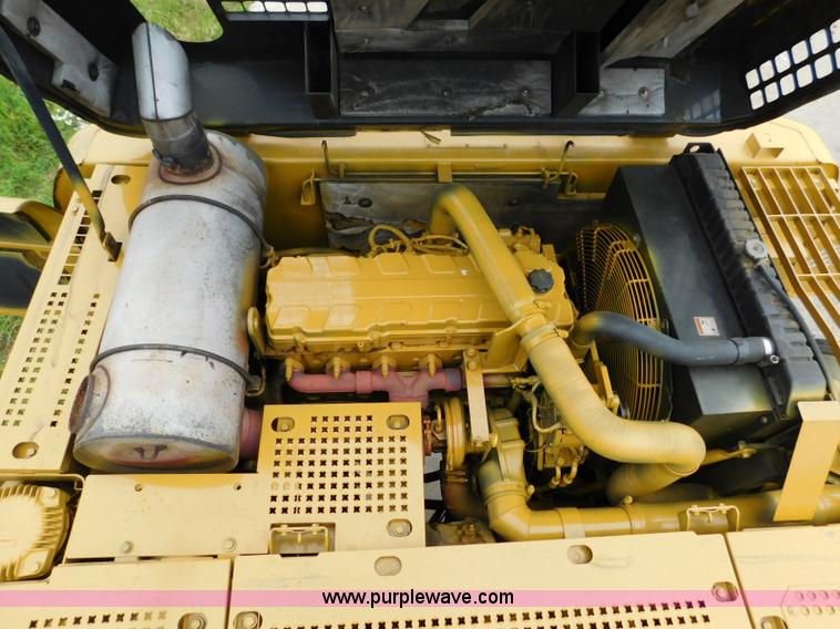 image for item K7157 2002 Caterpillar 330C L excavator