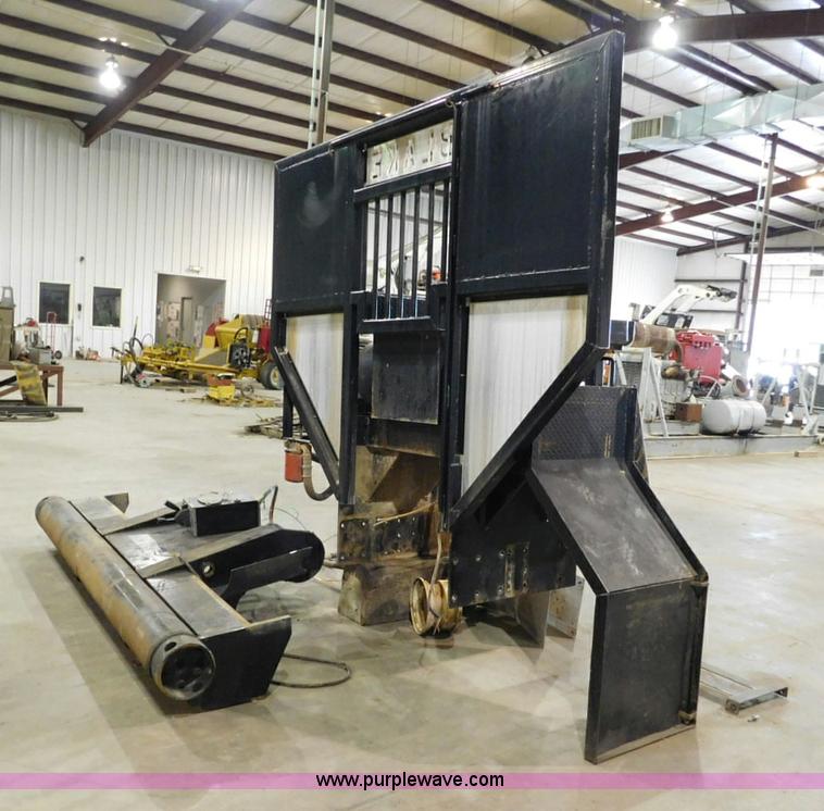 image for item K7159 Headache rack and winch