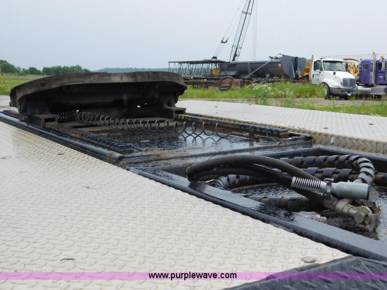 image for item K7160 2007 Peterbilt 379 semi truck