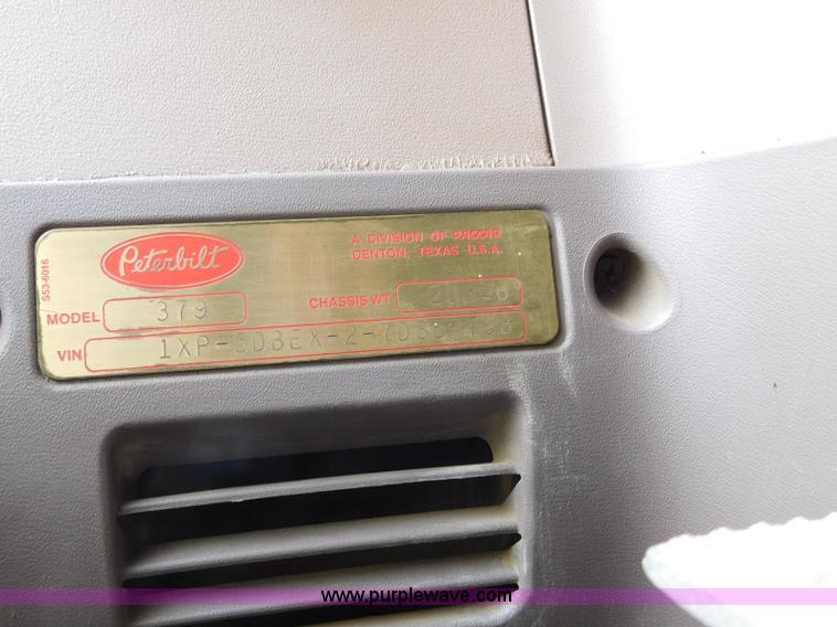image for item K7160 2007 Peterbilt 379 semi truck