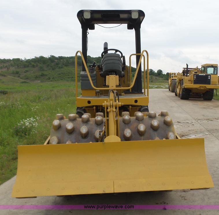 image for item K7161 2003 Caterpillar CP-433E vibratory padfoot roller