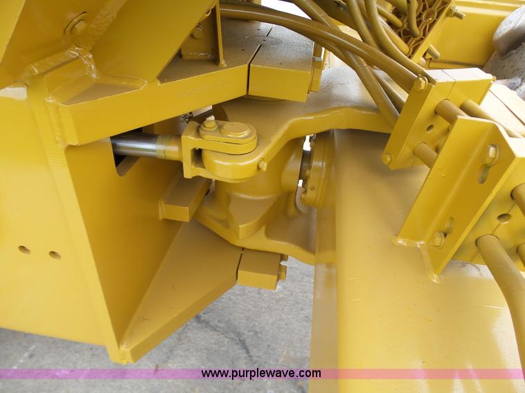 image for item K7161 2003 Caterpillar CP-433E vibratory padfoot roller