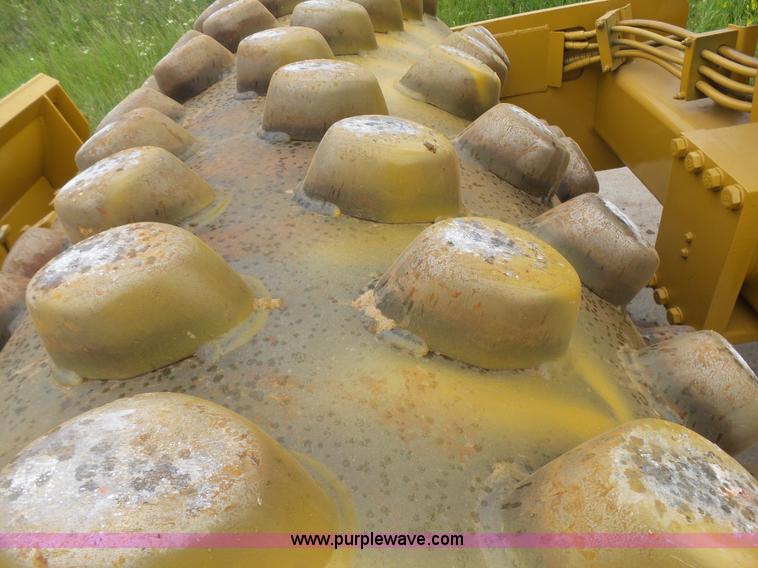 image for item K7161 2003 Caterpillar CP-433E vibratory padfoot roller