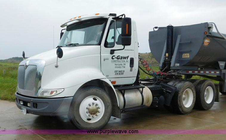 image for item K7162 2007 International TranStar 8600 semi truck