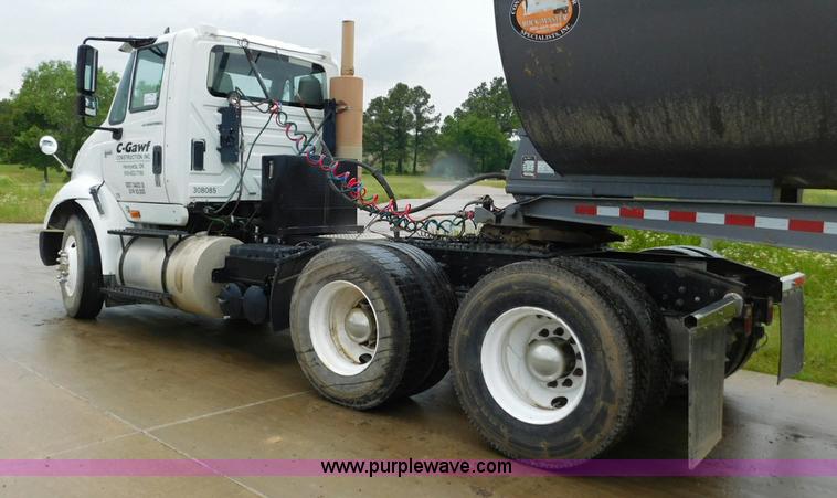 image for item K7162 2007 International TranStar 8600 semi truck