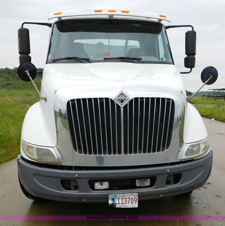 image for item K7162 2007 International TranStar 8600 semi truck
