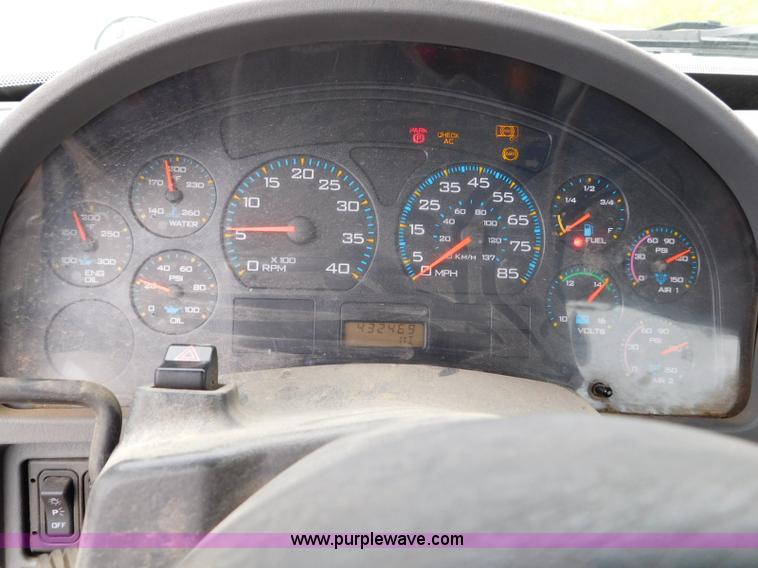 image for item K7162 2007 International TranStar 8600 semi truck