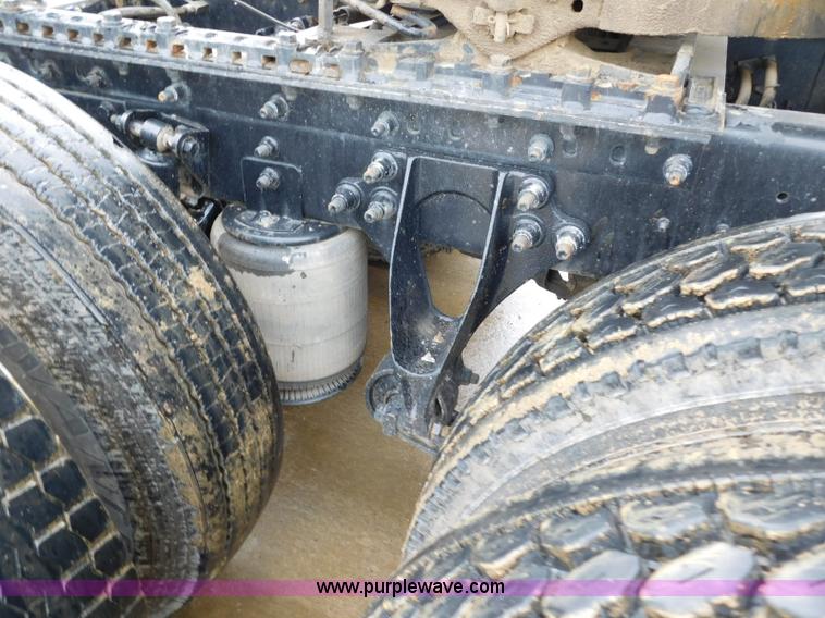 image for item K7162 2007 International TranStar 8600 semi truck