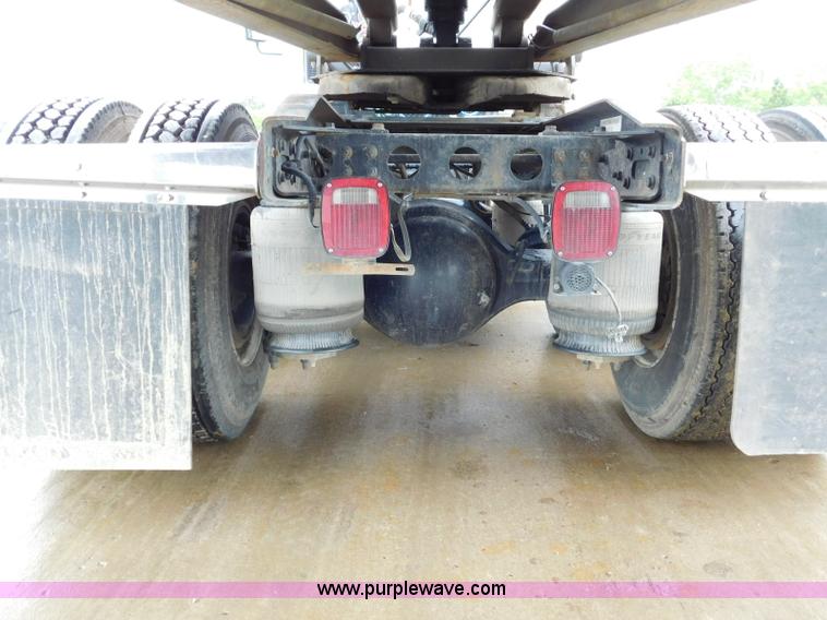 image for item K7162 2007 International TranStar 8600 semi truck