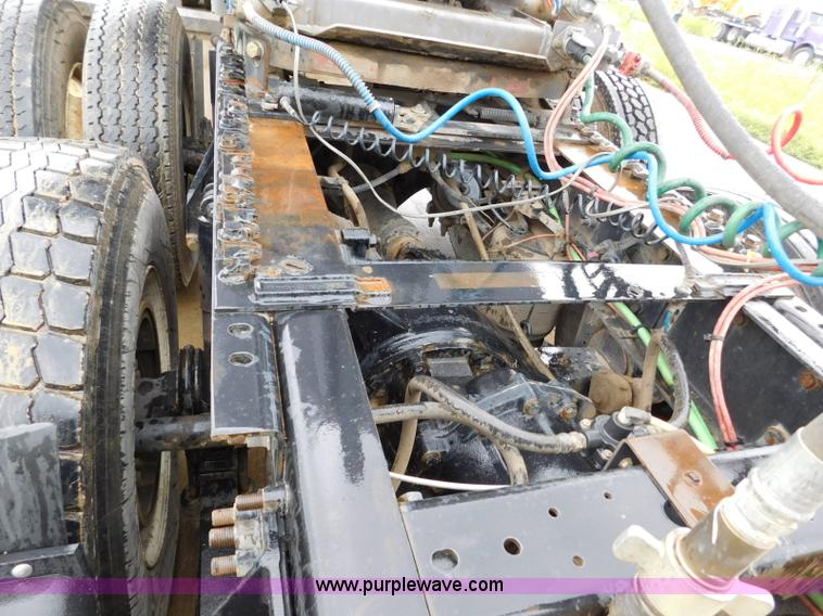 image for item K7162 2007 International TranStar 8600 semi truck